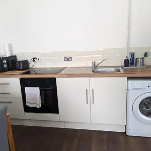 Cosy 1 Bed Space Apartment