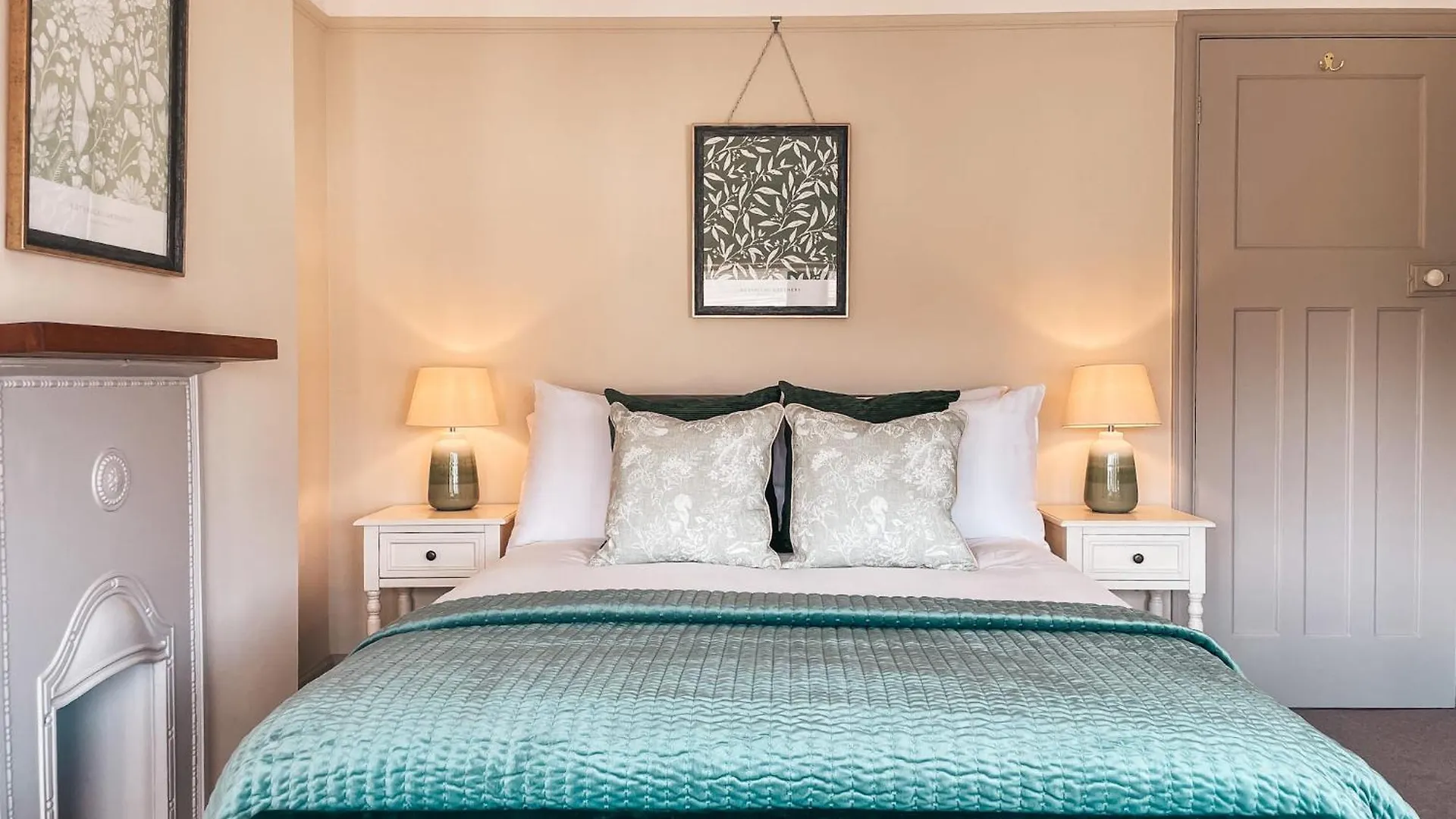 Holiday home Ty Fry Gardens Villa Cardiff United Kingdom